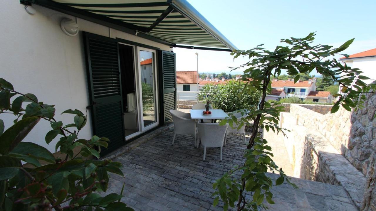 Apartments Adria Malinska Extérieur photo