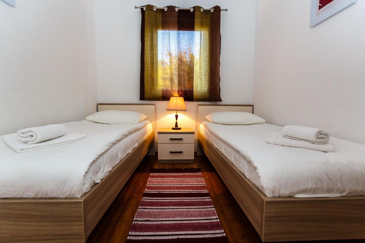 Apartments Adria Malinska Extérieur photo